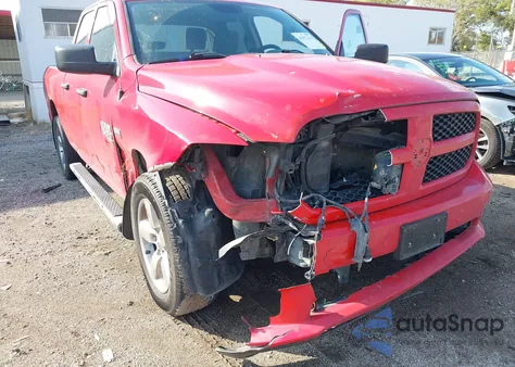 2019 Ram 1500 Classic Express 4X4 6'4 Box из США, поврежденный, VIN 1C6RR7FT2KS567946